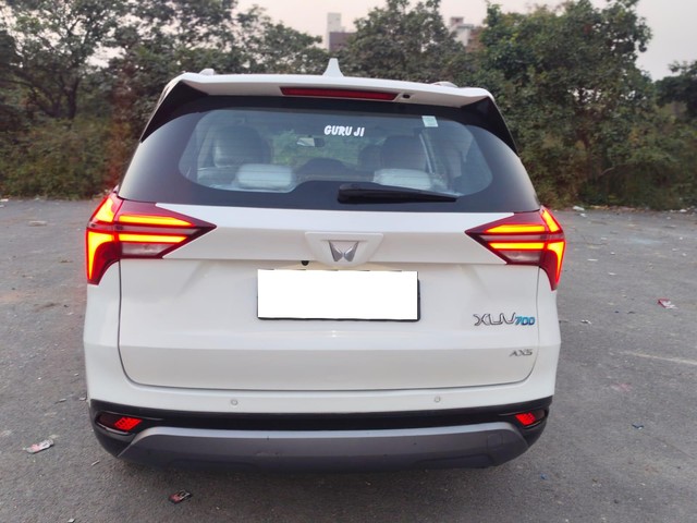 Second-hand 2023 Mahindra XUV700 AX5 7 Str Diesel AT for sale in New Delhi-2