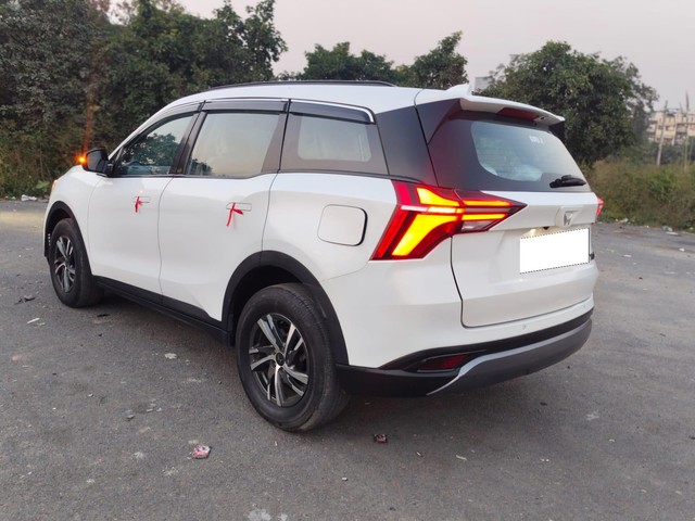 Second-hand 2023 Mahindra XUV700 AX5 7 Str Diesel AT for sale in New Delhi-8