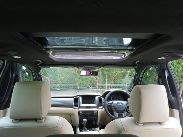 Second-hand 2018 Ford Endeavour 3.2 Titanium AT 4X4 for sale in Ahmedabad-4