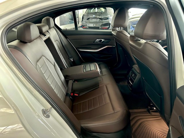 BMW 3 Series 330i M Sport Second-hand 2022 BMW 3 Series 330i M Sport for sale in Gurgaon-22