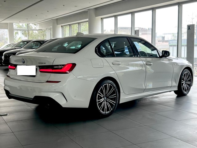 BMW 3 Series 330i M Sport Second-hand 2022 BMW 3 Series 330i M Sport for sale in Gurgaon-1