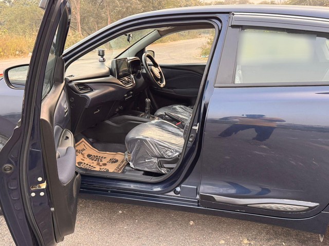 Second-hand 2022 Maruti Suzuki Baleno Delta for sale in New Delhi-4