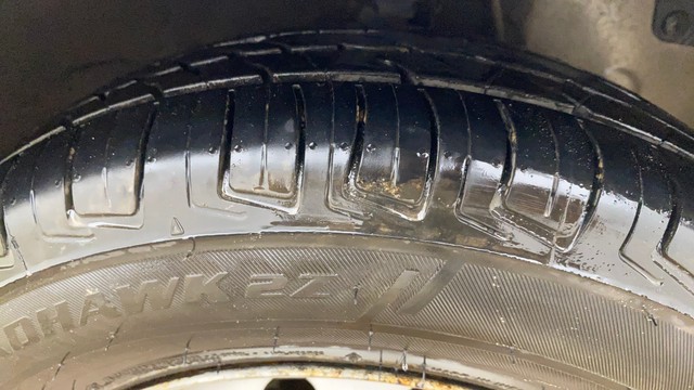 Second-hand 2016 Hyundai EON Era Plus for sale in Ahmedabad-28