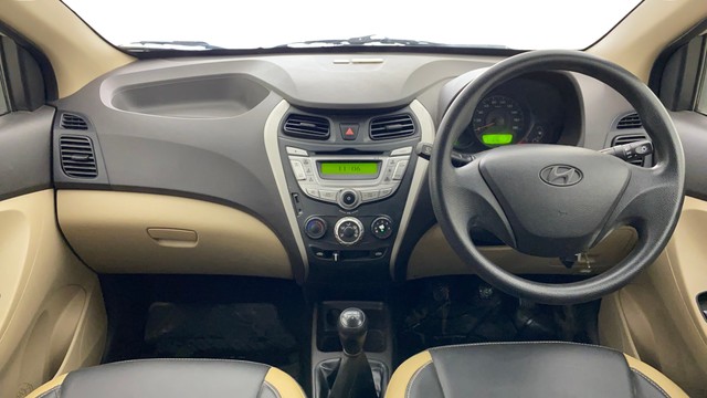 Second-hand 2016 Hyundai EON Era Plus for sale in Ahmedabad-10