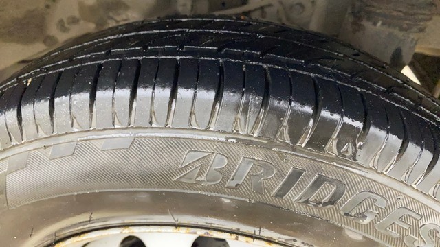 Second-hand 2016 Hyundai EON Era Plus for sale in Ahmedabad-31