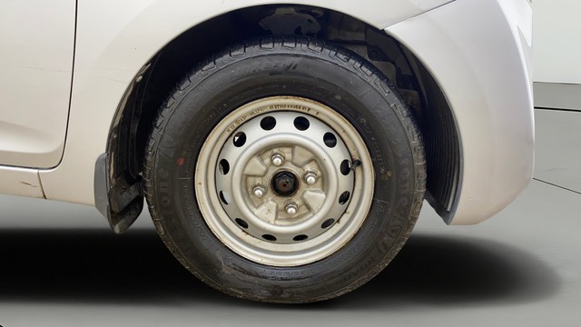 Second-hand 2016 Hyundai EON Era Plus for sale in Ahmedabad-23