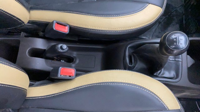 Second-hand 2016 Hyundai EON Era Plus for sale in Ahmedabad-13