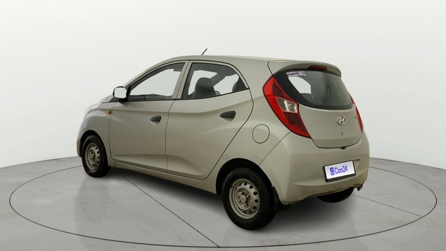 Second-hand 2016 Hyundai EON Era Plus for sale in Ahmedabad-4
