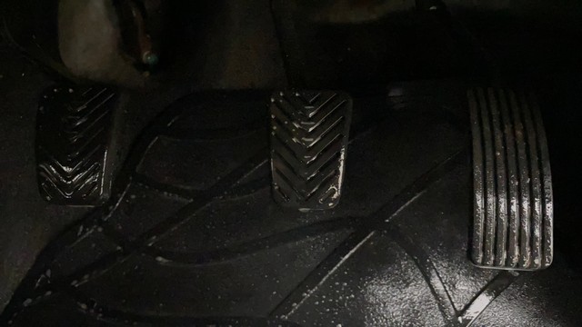 Second-hand 2016 Hyundai EON Era Plus for sale in Ahmedabad-14