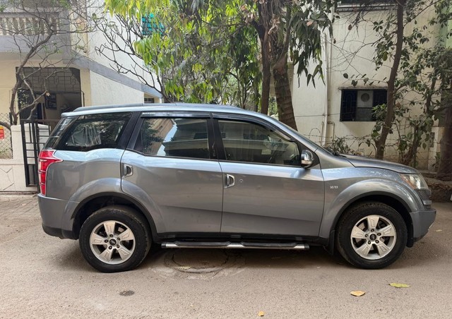 Second-hand 2012 Mahindra XUV500 W8 FWD for sale in Pune-1
