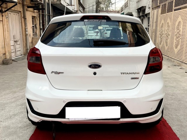 Second-hand 2019 Ford Figo 1.5D Titanium Plus MT for sale in New Delhi-2