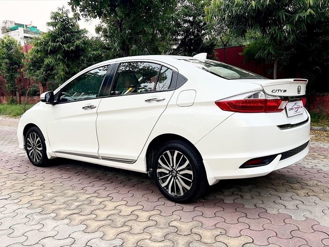 Second-hand 2018 Honda City Anniversary i-VTEC CVT ZX for sale in New Delhi-9