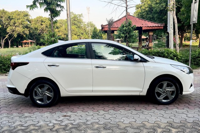 Second-hand 2018 Honda City Anniversary i-VTEC CVT ZX for sale in New Delhi-1