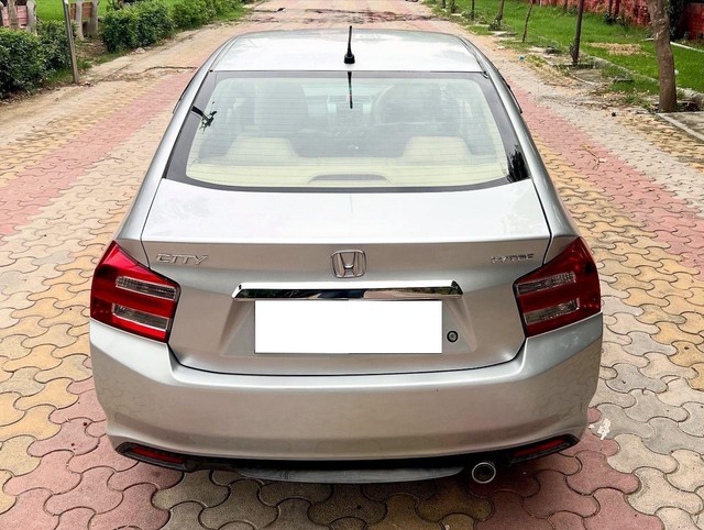 Second-hand 2014 Honda City i VTEC CVT VX for sale in New Delhi-1