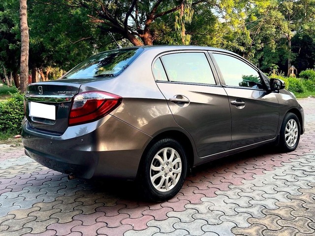 Second-hand 2016 Honda Amaze VX CVT i-VTEC for sale in New Delhi-1