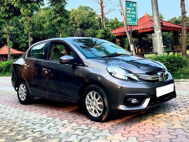 Second-hand 2016 Honda Amaze VX CVT i-VTEC for sale in New Delhi-5