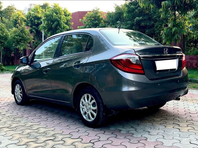 Second-hand 2016 Honda Amaze VX CVT i-VTEC for sale in New Delhi-2