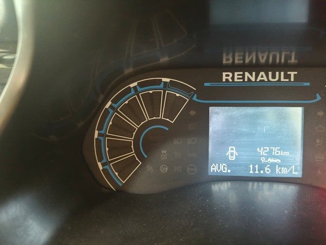 Second-hand 2024 Renault Triber RXT EASY-R AMT for sale in Coimbatore-4