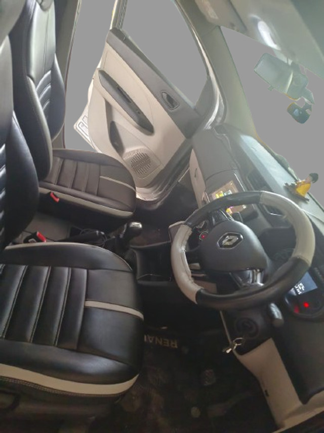 Second-hand 2024 Renault Triber RXT EASY-R AMT for sale in Coimbatore-3