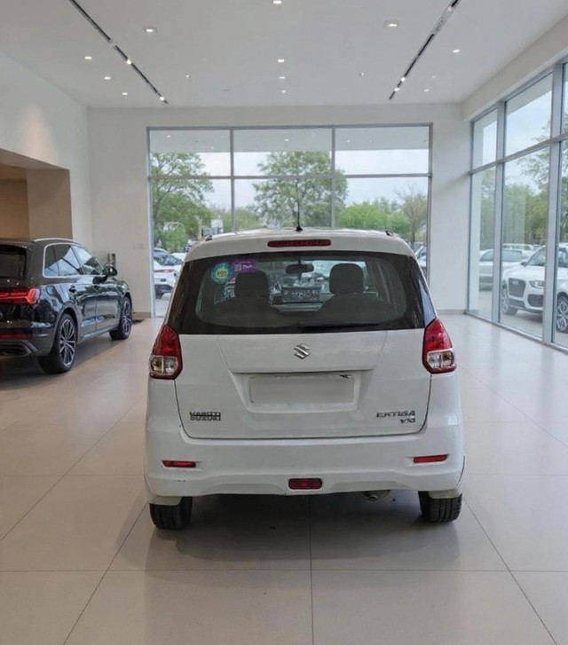 Second-hand 2013 Maruti Suzuki Ertiga VXI for sale in New Delhi-1