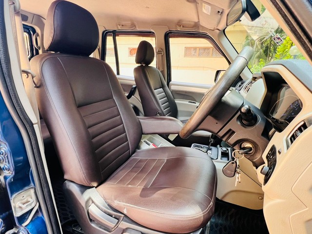 Mahindra Scorpio S10 AT 2WD Second-hand 2016 Mahindra Scorpio S10 AT 2WD for sale in Mumbai-12