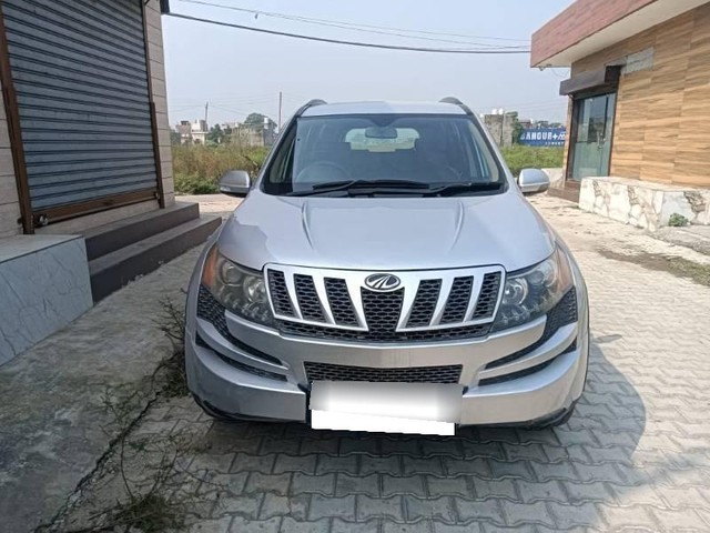 Second-hand 2013 Mahindra XUV500 W6 2WD for sale in Ludhiana-6
