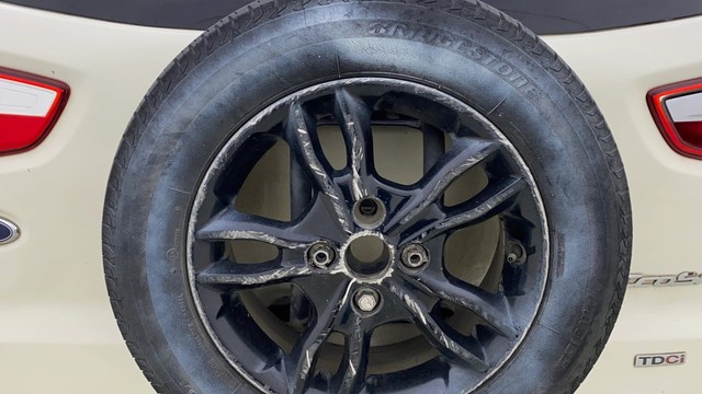 Ford Ecosport 1.5 TDCi Trend BSIV Second-hand 2016 Ford Ecosport 1.5 TDCi Trend BSIV for sale in Ahmedabad-27