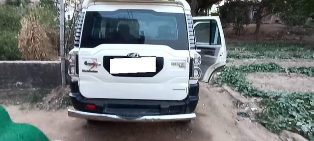 Second-hand 2017 Mahindra Scorpio 1.99 S4 Plus 4WD for sale in Sasaram-2