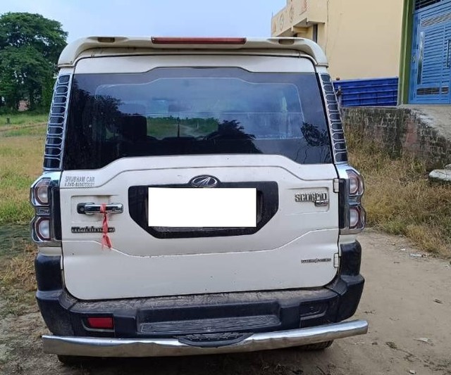 Second-hand 2017 Mahindra Scorpio 1.99 S4 Plus 4WD for sale in Sasaram-6