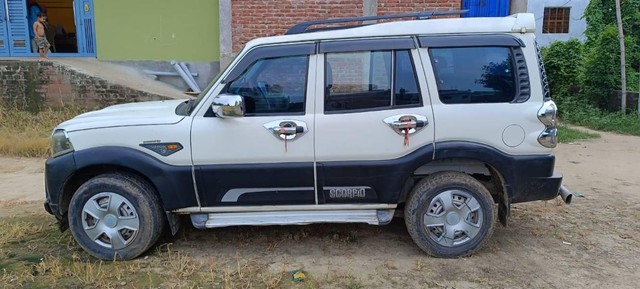 Second-hand 2017 Mahindra Scorpio 1.99 S4 Plus 4WD for sale in Sasaram-0
