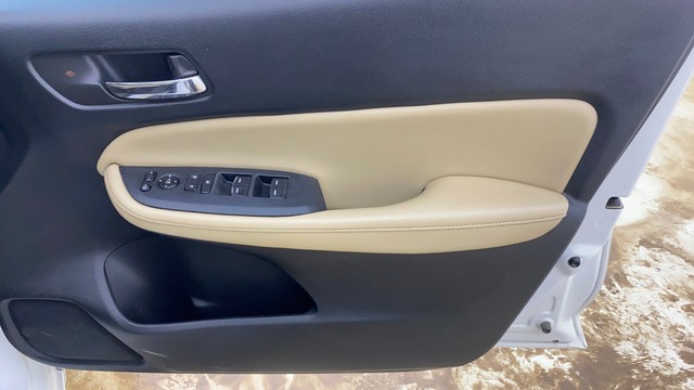 Honda City ZX MT Second-hand 2021 Honda City ZX MT for sale in Ahmedabad-17