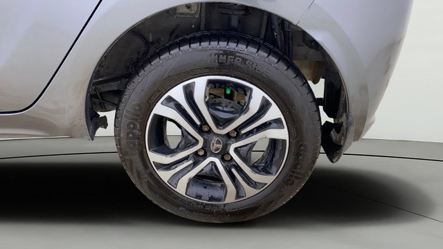 Tata Tiago XZ 2020-2022 Second-hand 2020 Tata Tiago XZ 2020-2022 for sale in Ahmedabad-26