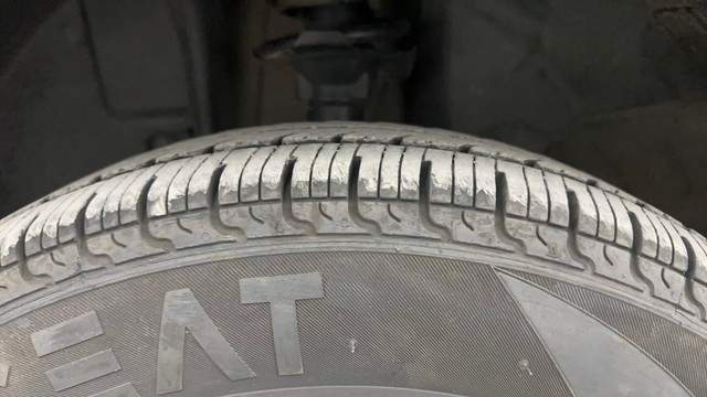 Second-hand 2017 Renault KWID RXT for sale in Pune-32