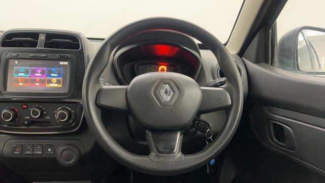 Second-hand 2017 Renault KWID RXT for sale in Pune-30