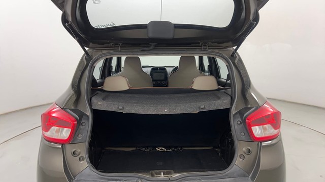 Second-hand 2017 Renault KWID RXT for sale in Pune-9