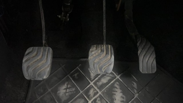 Second-hand 2017 Renault KWID RXT for sale in Pune-14