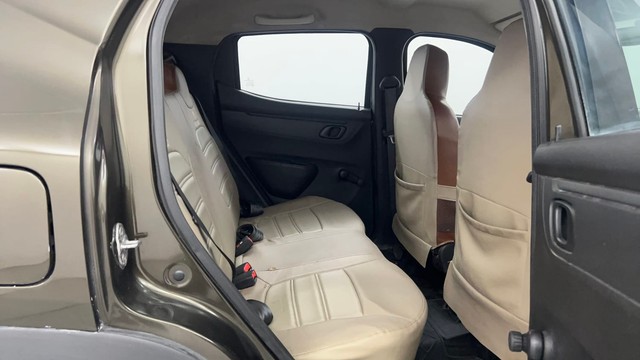 Second-hand 2017 Renault KWID RXT for sale in Pune-37