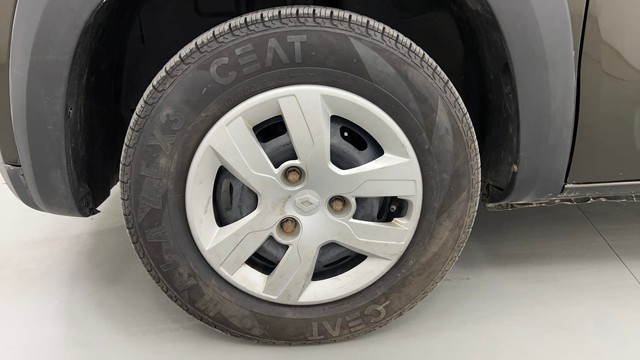 Second-hand 2017 Renault KWID RXT for sale in Pune-20