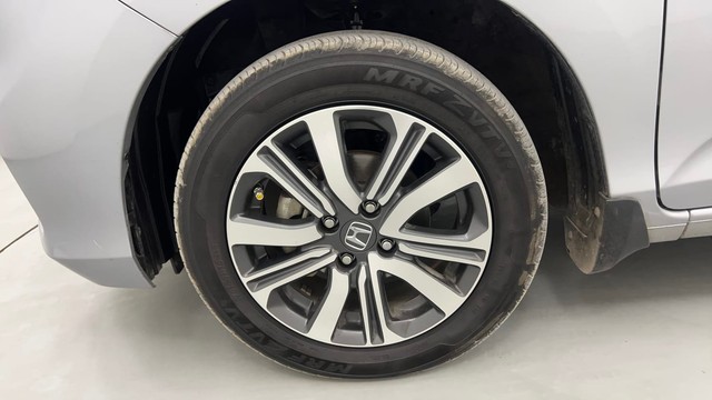 Second-hand 2023 Honda Amaze VX CVT Petrol for sale in Pune-20