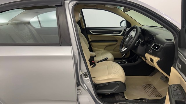 Second-hand 2023 Honda Amaze VX CVT Petrol for sale in Pune-15