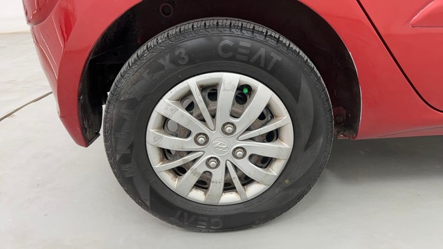 Second-hand 2013 Hyundai i20 Sportz Petrol for sale in Pune-18