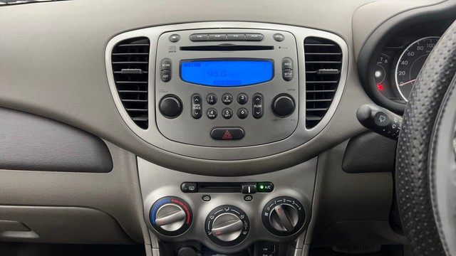 Second-hand 2013 Hyundai i20 Sportz Petrol for sale in Pune-37