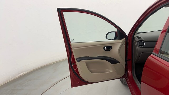 Second-hand 2013 Hyundai i20 Sportz Petrol for sale in Pune-35