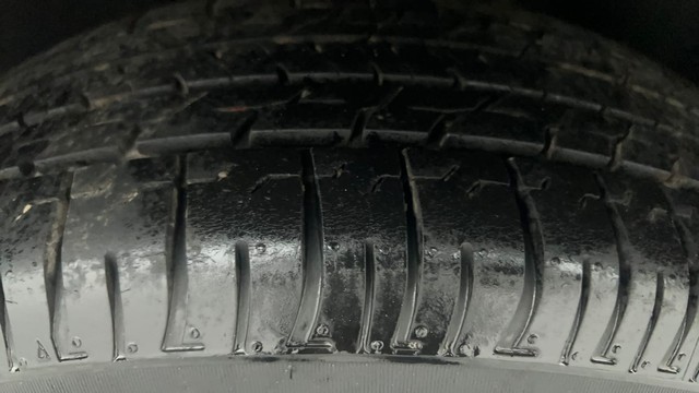 Second-hand 2018 Ford Ecosport Titanium for sale in Ahmedabad-38