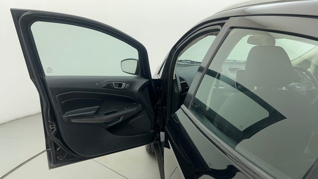 Second-hand 2018 Ford Ecosport Titanium for sale in Ahmedabad-29