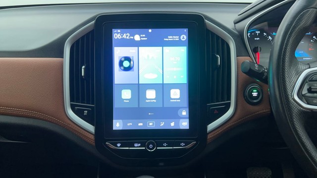 Second-hand 2021 MG Hector Plus 1.5 Turbo Sharp Pro 7 Str BSVI for sale in Ahmedabad-37