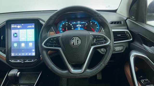 Second-hand 2021 MG Hector Plus 1.5 Turbo Sharp Pro 7 Str BSVI for sale in Ahmedabad-28