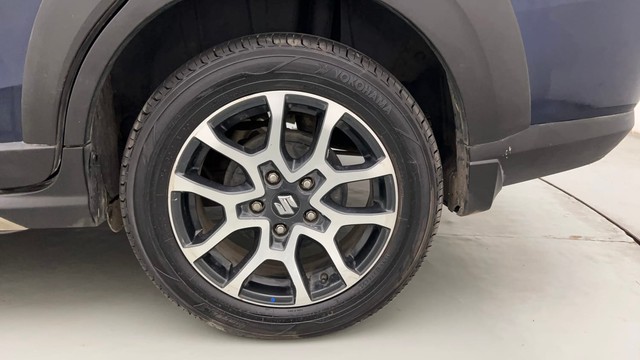 Second-hand 2024 Maruti Suzuki XL6 Zeta CNG for sale in Thane-19