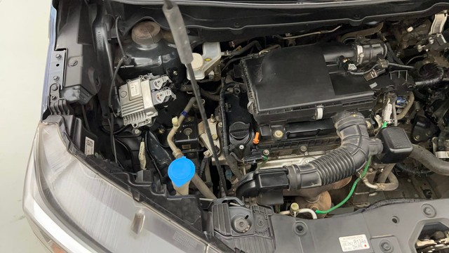 Second-hand 2024 Maruti Suzuki XL6 Zeta CNG for sale in Thane-24