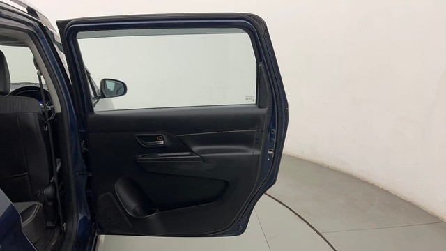 Second-hand 2024 Maruti Suzuki XL6 Zeta CNG for sale in Thane-37